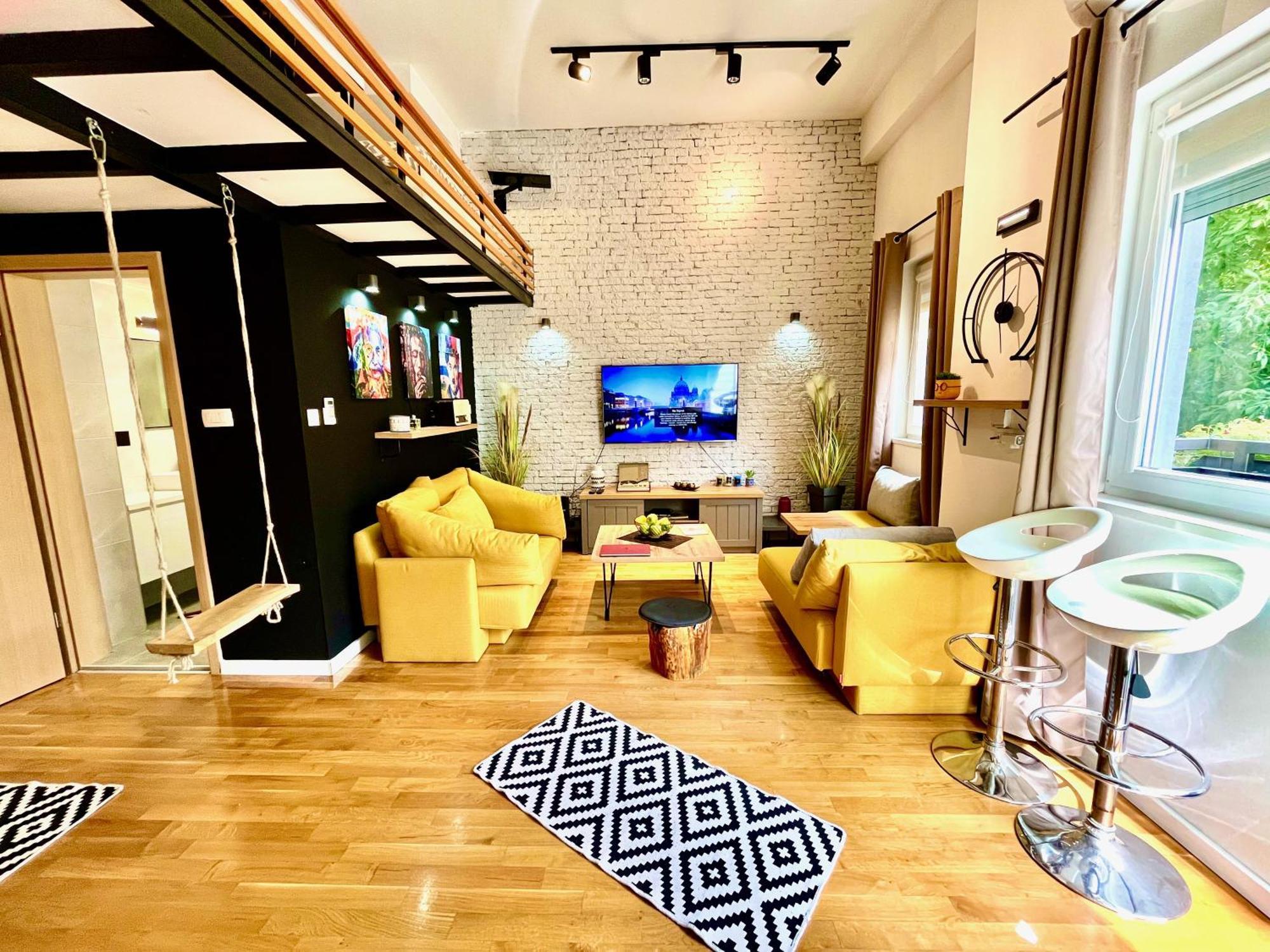 Lifestyle Gallery Apartment スコピエ エクステリア 写真