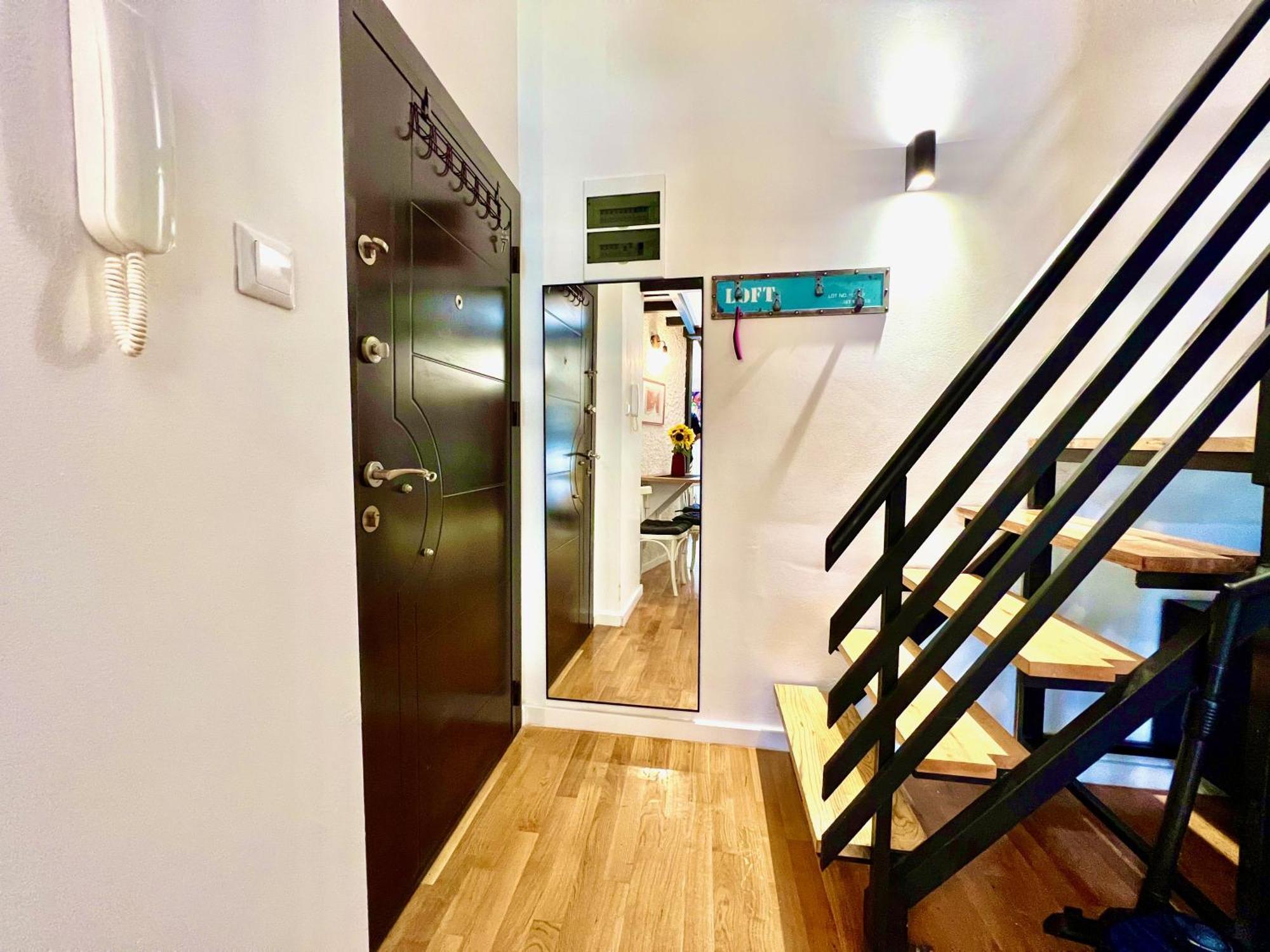 Lifestyle Gallery Apartment スコピエ エクステリア 写真
